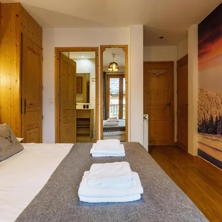 Chalet Montblanc Balcony